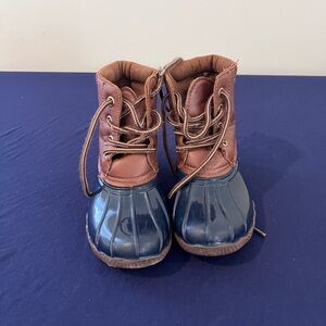 Kids Brown and Blue Boots for snow and rain. Lace up